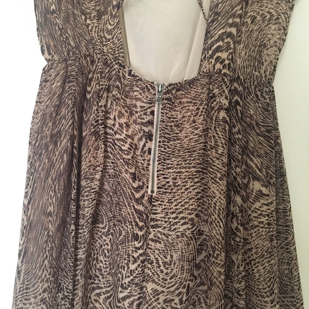 Alice + Olivia Leopard Dress - Picture 3 of 4